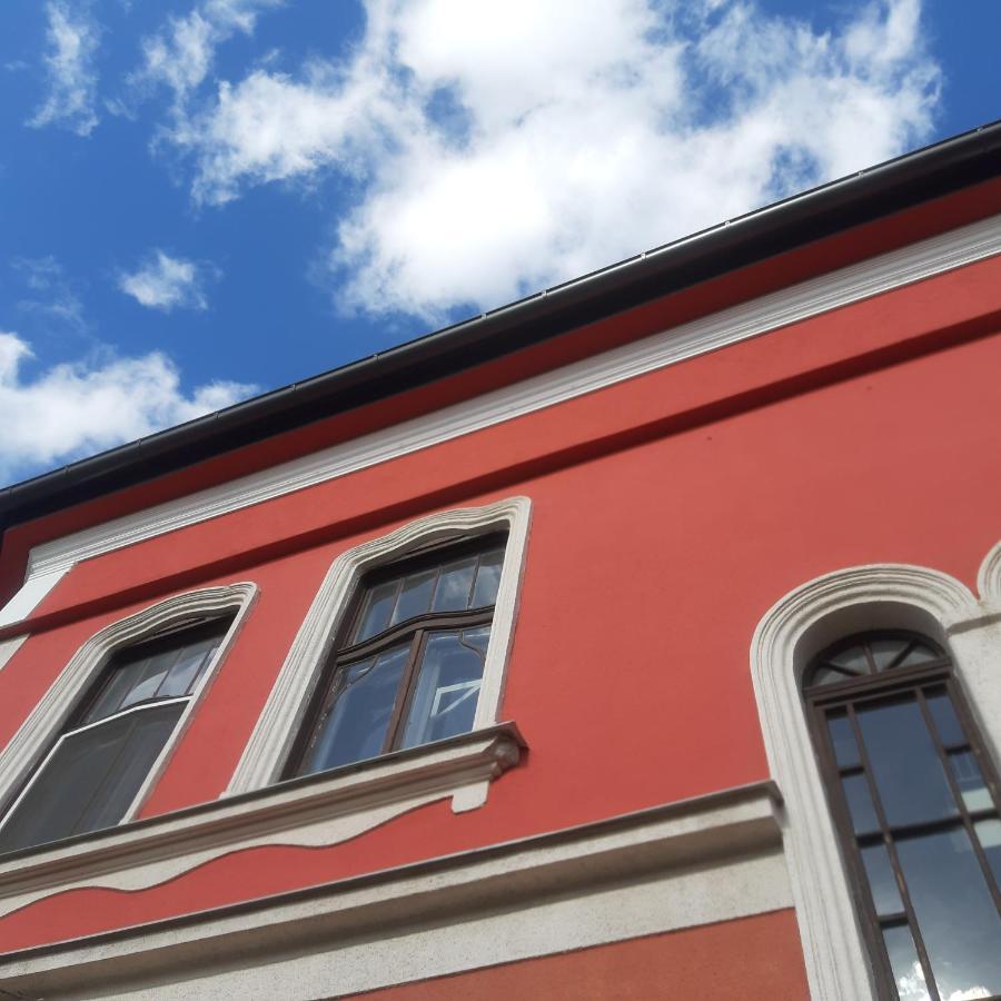 Stafetahaz Apartmanok Vác Exteriér fotografie