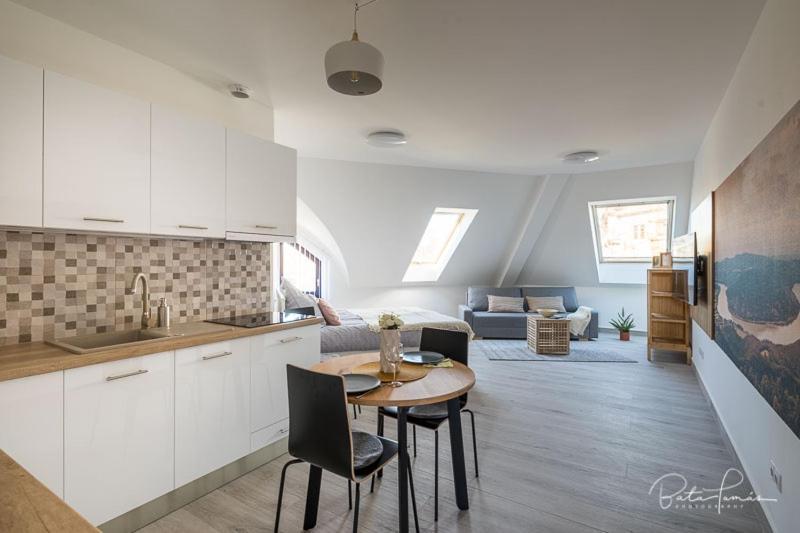 Stafetahaz Apartmanok Vác Exteriér fotografie