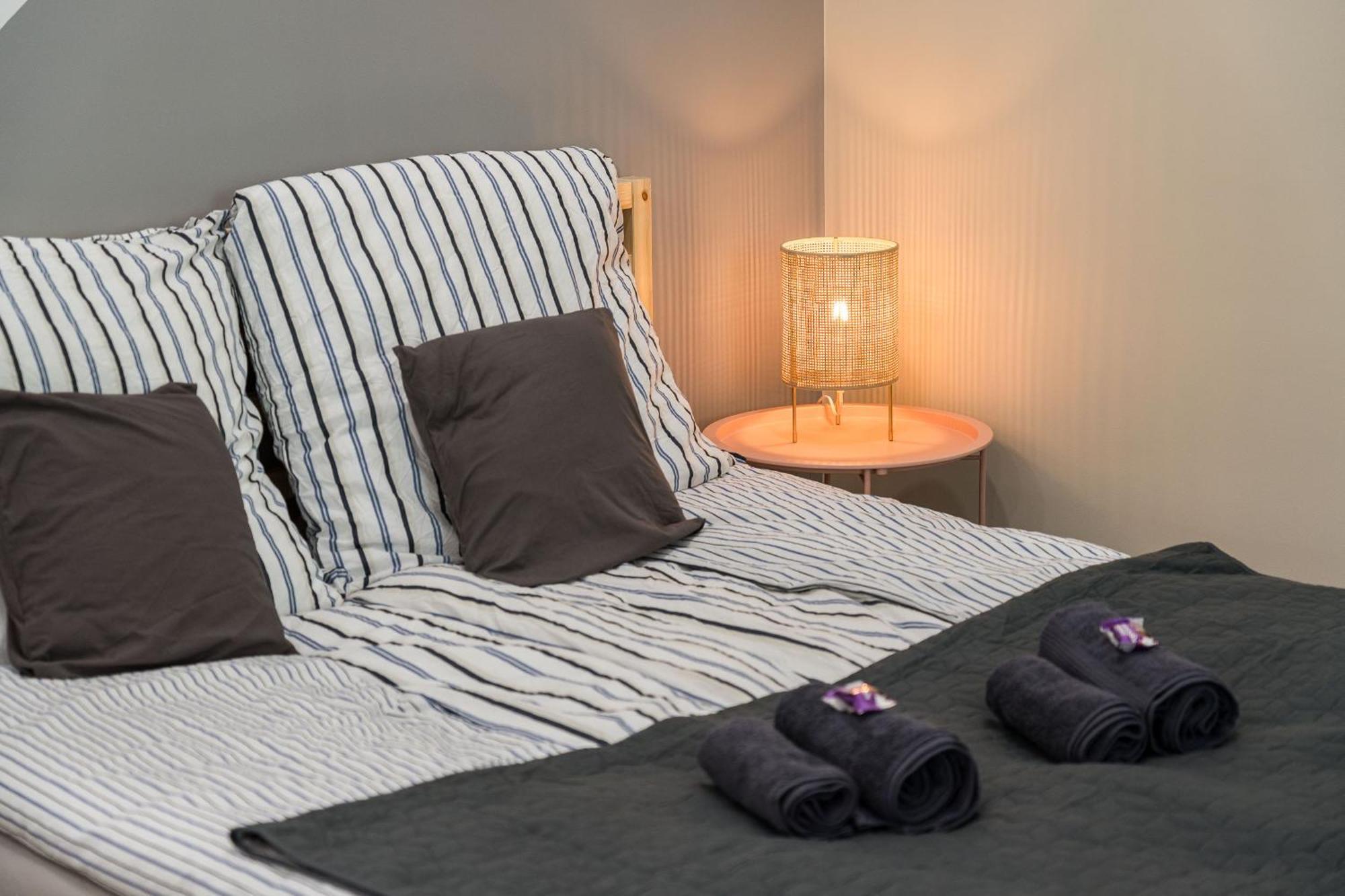 Stafetahaz Apartmanok Vác Exteriér fotografie