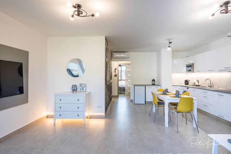 Stafetahaz Apartmanok Vác Exteriér fotografie